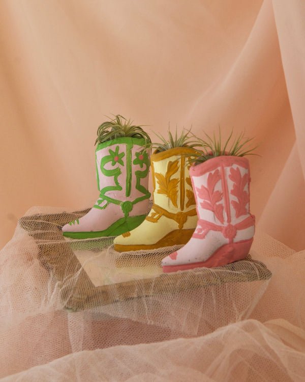Teeny Boot Airplant Holder + Airplant image 1